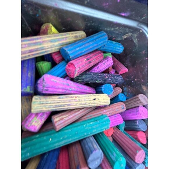 AMACO Colored Chalk Dustless Blue & Gold Tin #301 Made in USA Art Pastel Effects - Picture 9 of 10